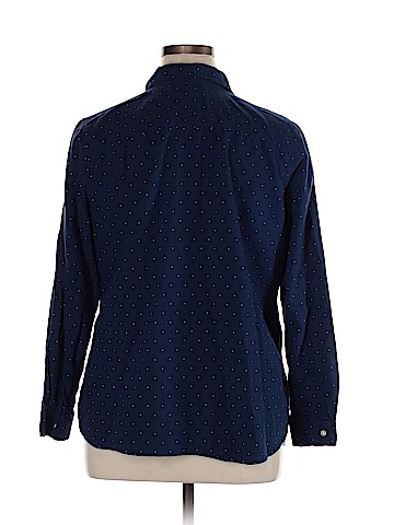 Old Navy Long Sleeve Button-Down Shirt (view 2)