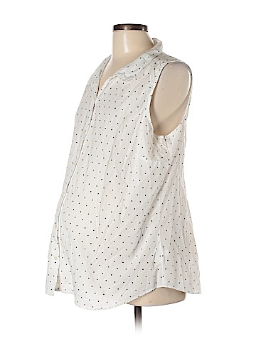 Old Navy - Maternity Sleeveless Button-Down Shirt (view 1)