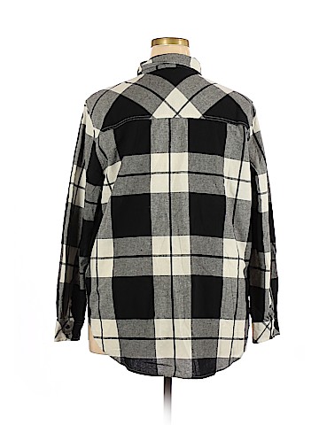 Universal Thread Long Sleeve Button-Down Shirt (view 2)