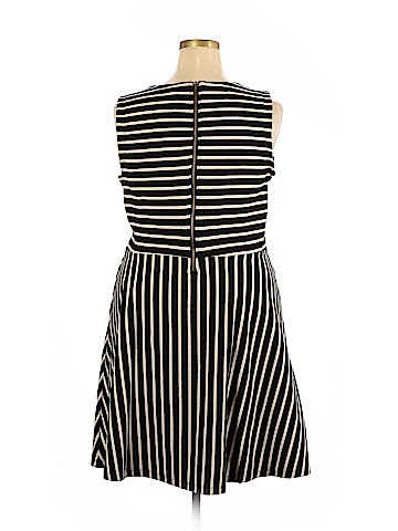 Old Navy Casual Dress (view 2)