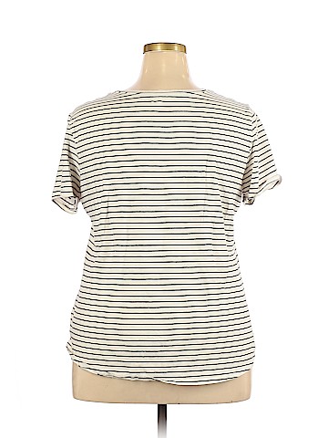 Old Navy Short Sleeve T-Shirt (view 2)