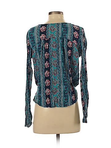 Hollister 3/4 Sleeve Blouse (view 2)