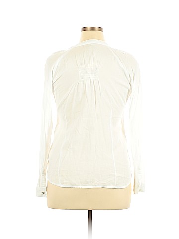 Maurices Long Sleeve Button-Down Shirt (view 2)