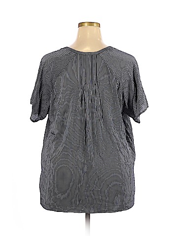 Old Navy Short Sleeve Blouse (view 2)