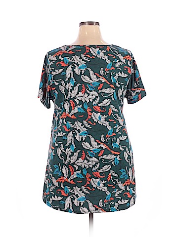 Lularoe Short Sleeve T-Shirt (view 2)