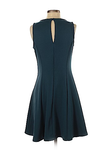 Old Navy Casual Dress (view 2)