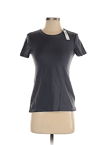 Old Navy Short Sleeve T-Shirt (view 1)