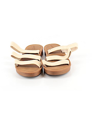 Universal Thread Sandals (view 2)