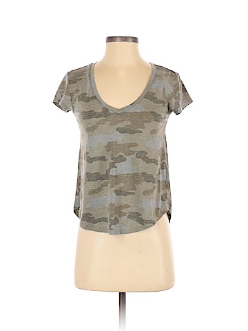 American Eagle Outfitters Short Sleeve T-Shirt (view 1)