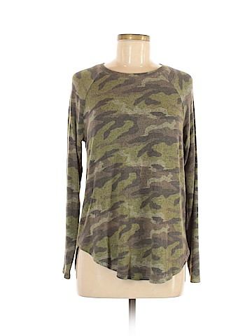 American Eagle Outfitters Pullover Sweater (view 1)