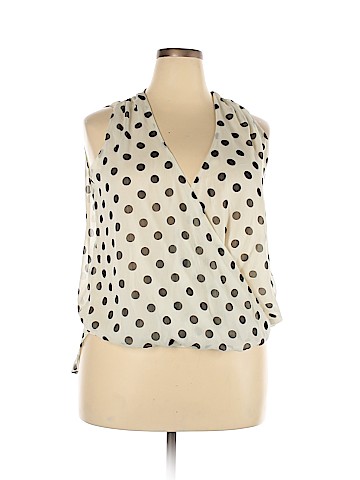 No Boundaries Sleeveless Blouse (view 1)