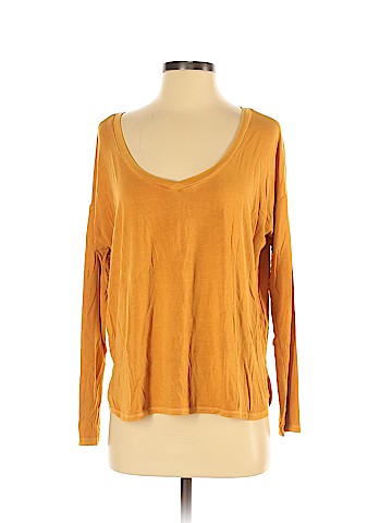 American Eagle Outfitters Long Sleeve T-Shirt (view 1)