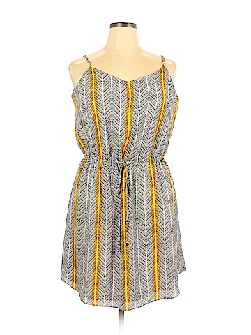 Apt. 9 Casual Dress (view 1)