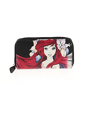 Unbranded Wallet (view 1)