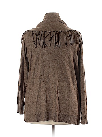 Chelsea & Theodore Pullover Sweater (view 2)