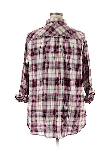 Sonoma Goods for Life 3/4 Sleeve Button-Down Shirt (view 2)