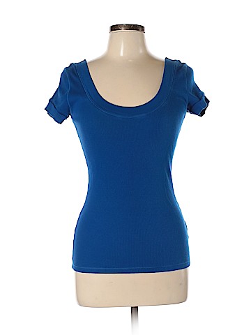 Victoria's Secret Short Sleeve T-Shirt (view 1)