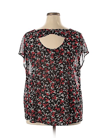 Torrid Short Sleeve Blouse (view 2)