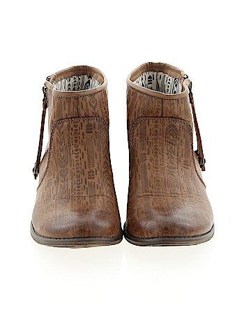 Roxy Ankle Boots (view 2)