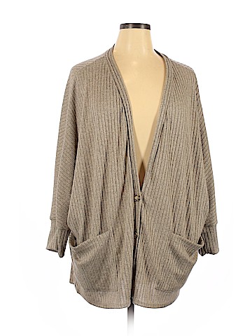 Agnes & Dora Cardigan (view 1)