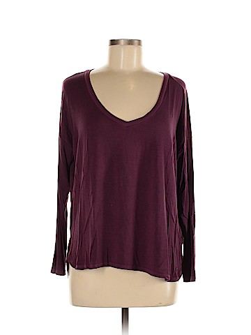 American Eagle Outfitters Long Sleeve T-Shirt (view 1)