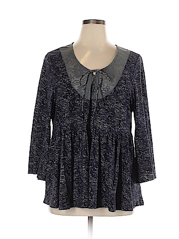 Akemi + Kin 3/4 Sleeve Top (view 1)