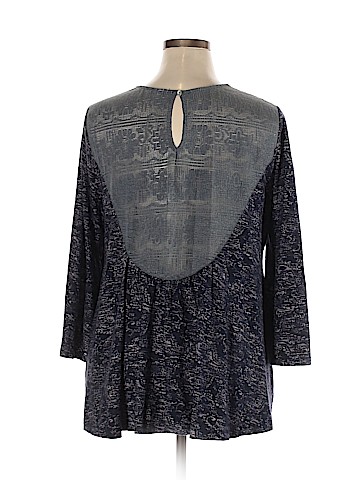 Akemi + Kin 3/4 Sleeve Top (view 2)