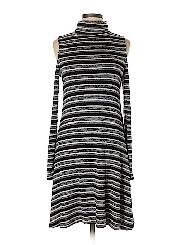 American Eagle Outfitters Casual Dress (view 1)