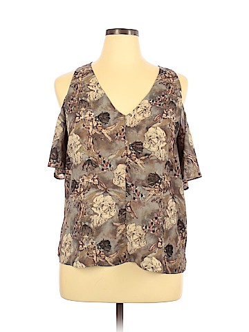 14th & Union Short Sleeve Blouse (view 1)