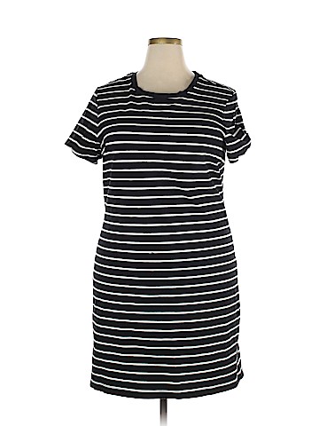 Old Navy Casual Dress (view 1)