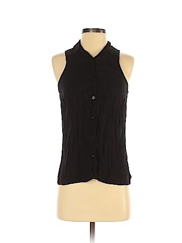 Splendid Sleeveless Button-Down Shirt (view 1)