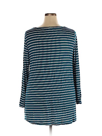 Old Navy Long Sleeve T-Shirt (view 2)