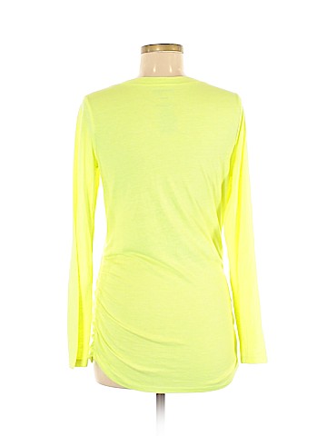 Old Navy Long Sleeve T-Shirt (view 2)