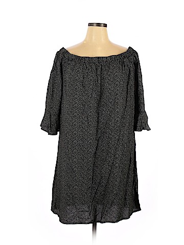 Old Navy Casual Dress (view 1)