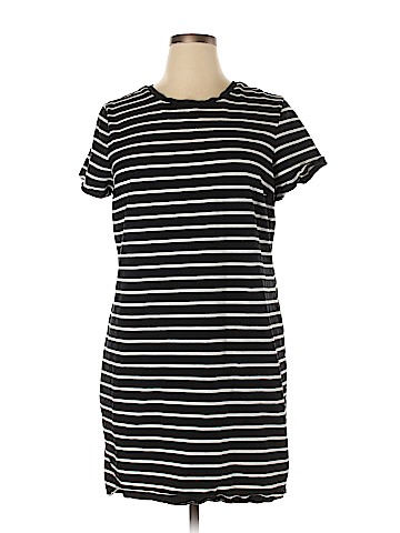 Old Navy Casual Dress (view 1)