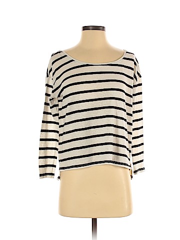 American Eagle Outfitters Long Sleeve T-Shirt (view 1)