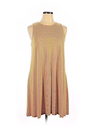 Old Navy Casual Dress (view 1)