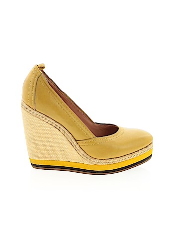 Bacio 61 Wedges (view 1)