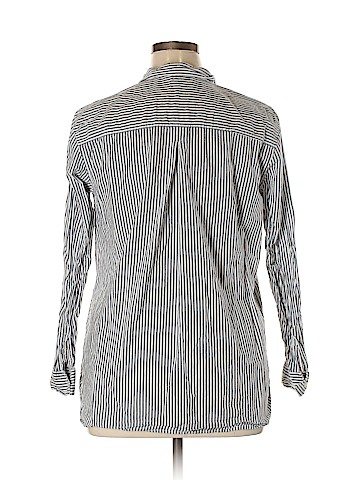 Old Navy Long Sleeve Button-Down Shirt (view 2)