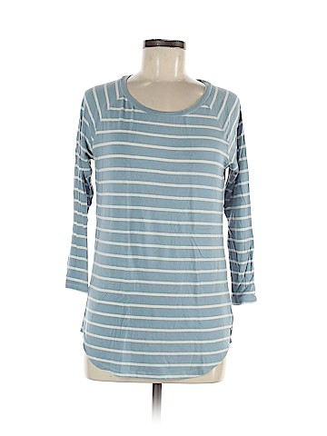 American Eagle Outfitters 3/4 Sleeve Top (view 1)