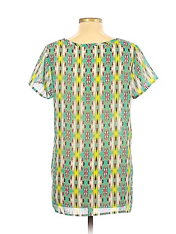 Lily White Short Sleeve Blouse (view 2)