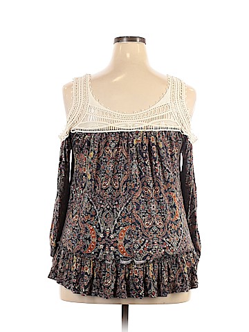 Maurices Long Sleeve Top (view 2)