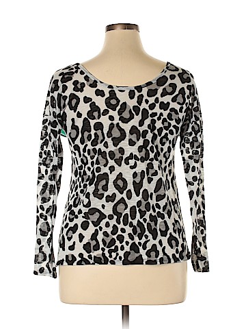 Moa Moa Pullover Sweater (view 2)