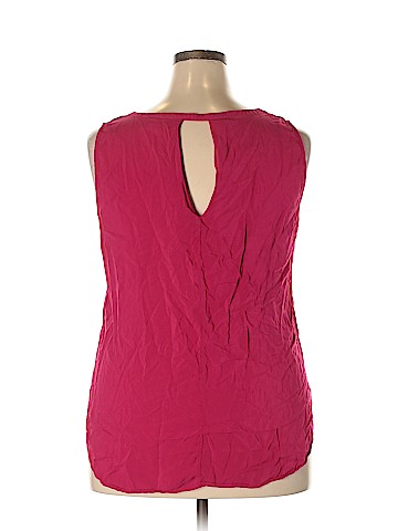 Old Navy Sleeveless Blouse (view 2)