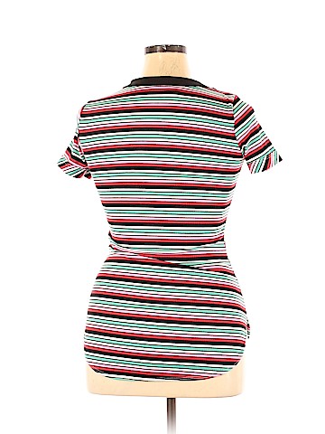 Discreet Short Sleeve Top (view 2)