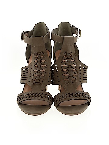 Y-Not? Heels (view 2)