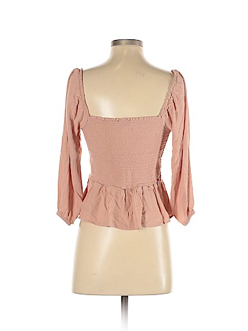 American Eagle Outfitters 3/4 Sleeve Top (view 2)