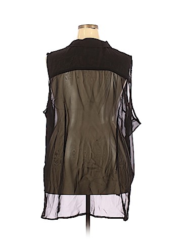 Attention Sleeveless Blouse (view 2)