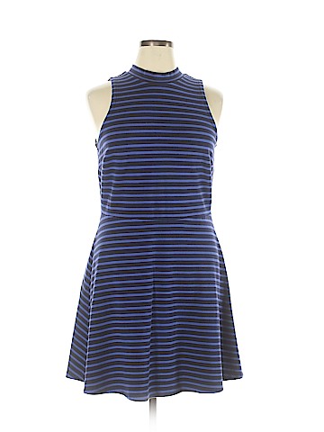Old Navy Casual Dress (view 1)