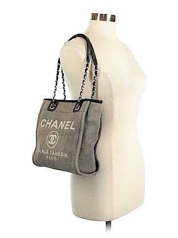 Chanel Tote (view 2)